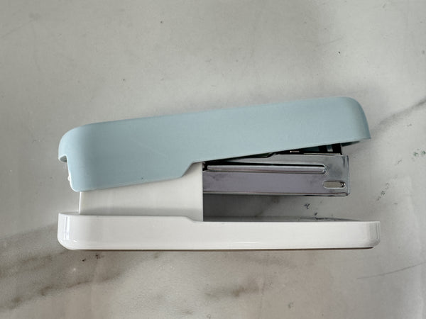 wruoiweods Stapler for home and school use(BLUE)with a box of staples(about 100)