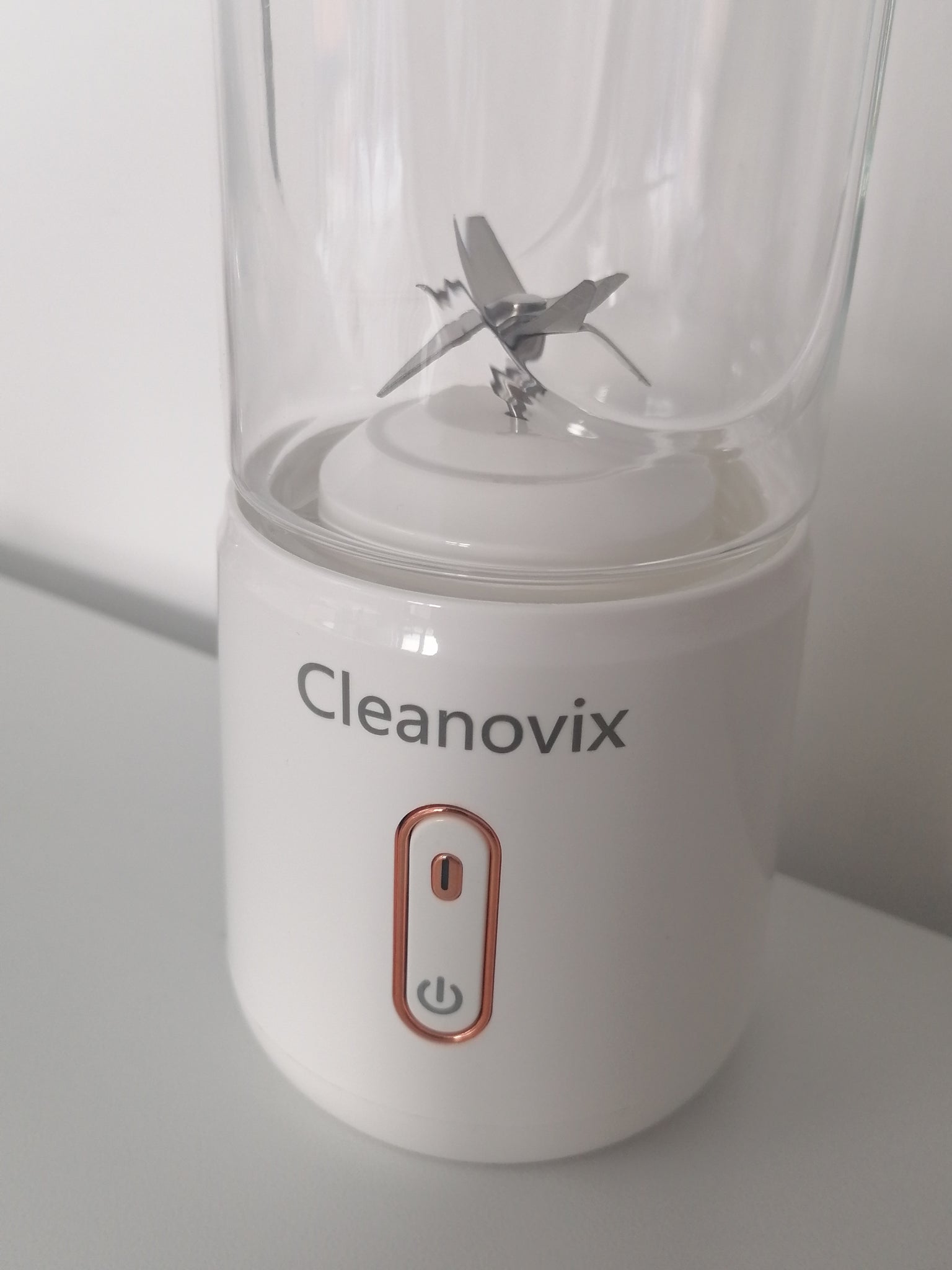 Cleanovix Electric juice extractors，Portable Electric USB Juicer Blender Cup - Mini Blender for Shakes, Smoothies & Juice