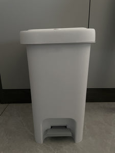 Mekogdao  Garbage cans for household purposes-Kitchen, living room, bathroom trash can; Household large capacity garbage bin with lid, Approximately 15L & Press open the lid by hand OR Step on the lid with your feet