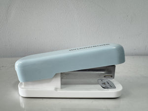 wruoiweods Stapler for home and school use（BLUE）with a box of staples（about 100）