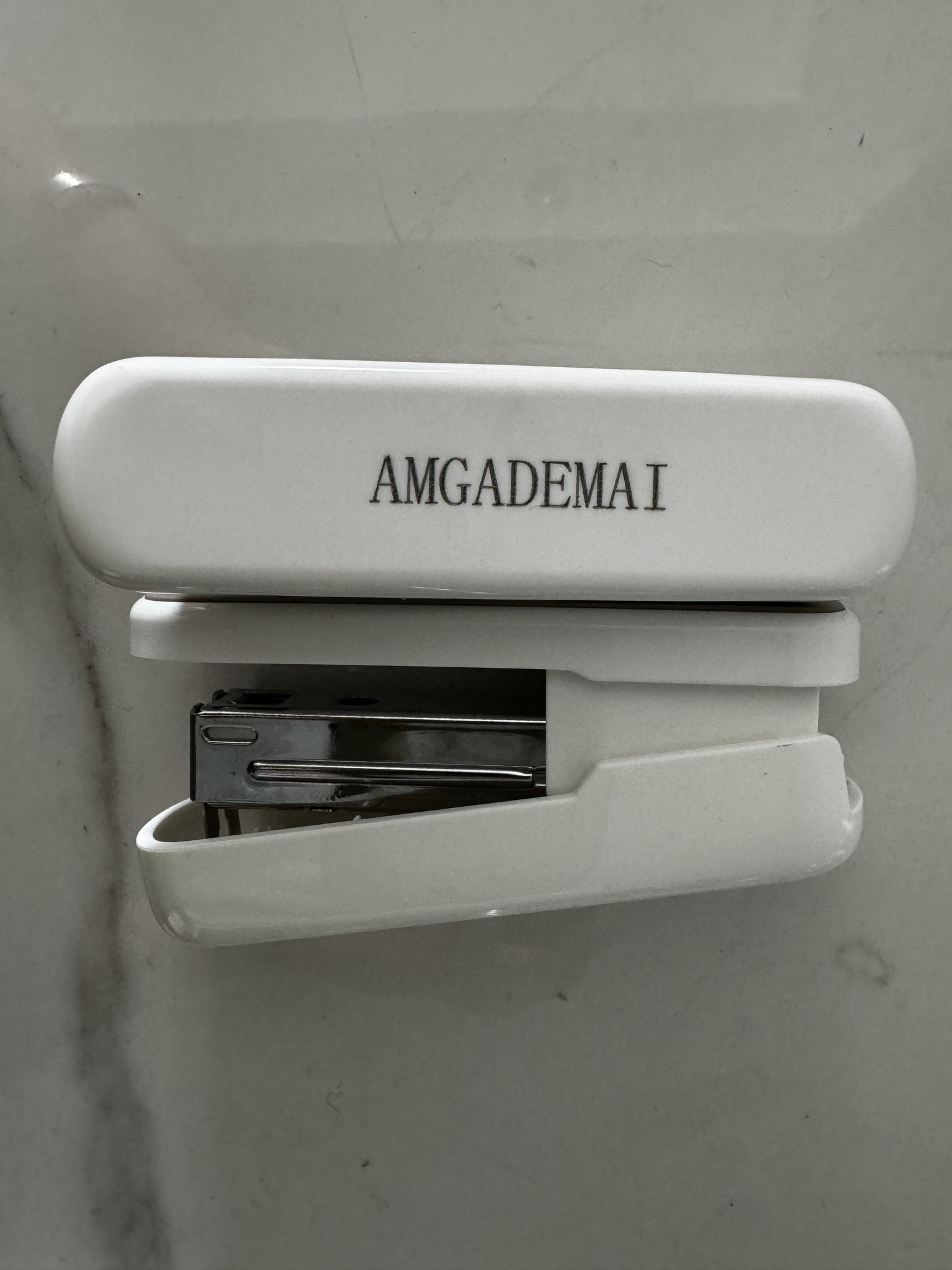 AMGADEMAI Staplers for paper（White） Stapler for home and school use with a box of staples（about 100）