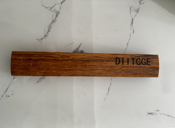 DIITGGE  Paperweights  30CM-Calligraphy paper press Chinese style&Redwood wood&School Supplies，writing brush characters with pressure strips