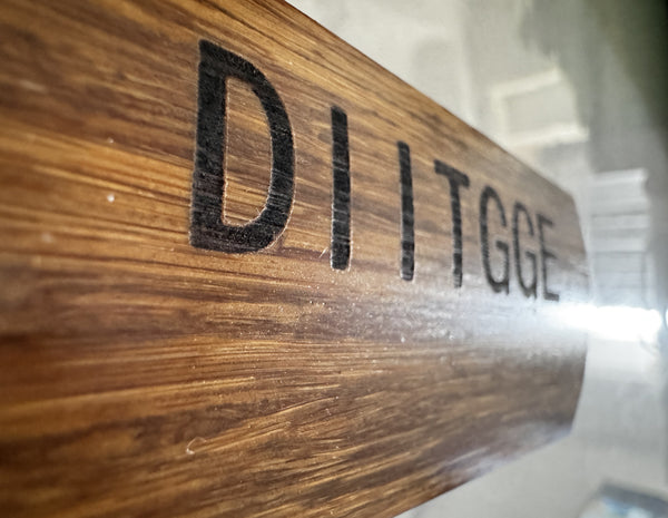 DIITGGE  Paperweights  30CM-Calligraphy paper press Chinese style&Redwood wood&School Supplies，writing brush characters with pressure strips